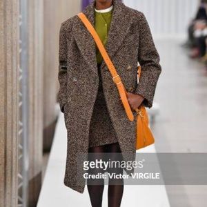 Leather messenger bag. Preppy and cool